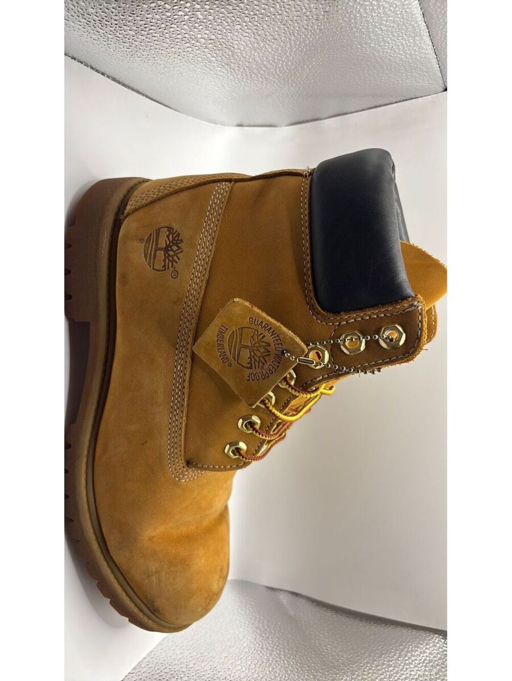 Men’s wheat Nubuck Timberland Waterproof Boots Size 8M